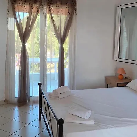 Apartment Pefki 7 *
